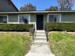 Building Photo - 1735 N Willow Woods Dr