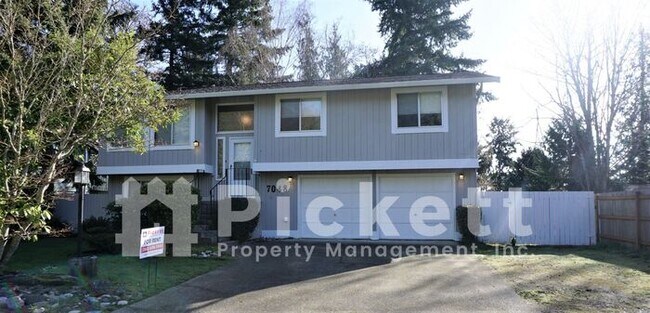 Building Photo - 3 Bedroom Updated CK Home