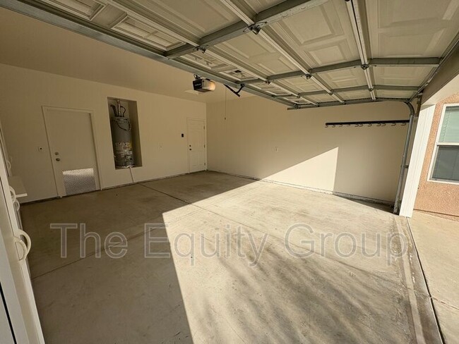 Foto del edificio - 1155 Meadow Ave