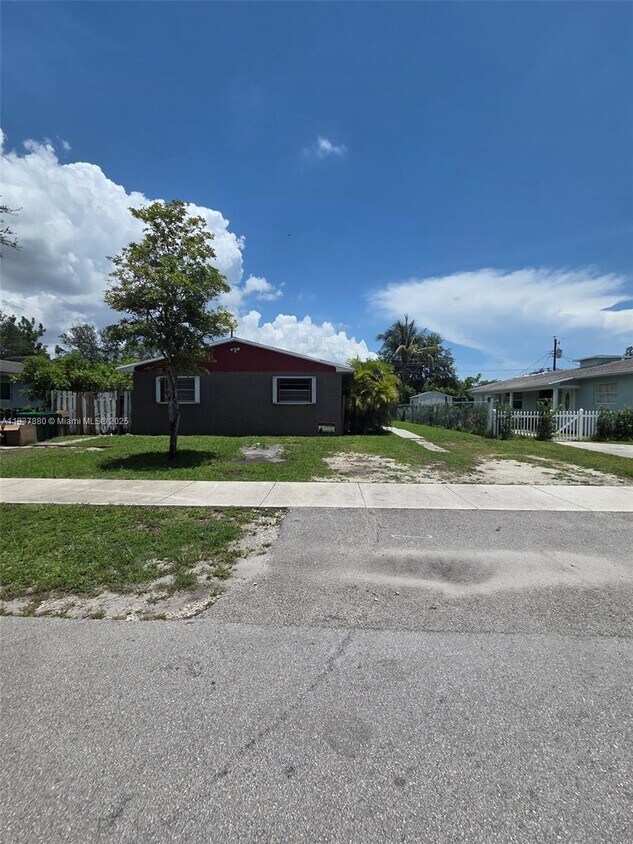 Primary Photo - 6185 SW 43rd St