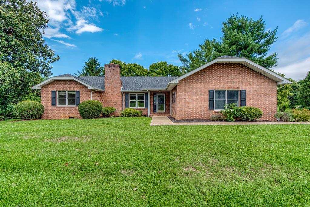 Foto principal - 18464 Windsor Ln