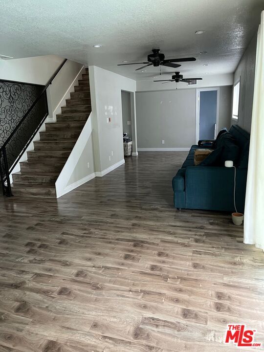 27855 LOST SPRINGS Rd, CANYON COUNTRY, CA 91387 Room for Rent in