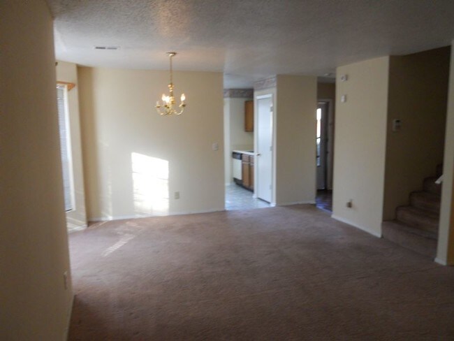 Building Photo - 152 Belmonte Dr SW