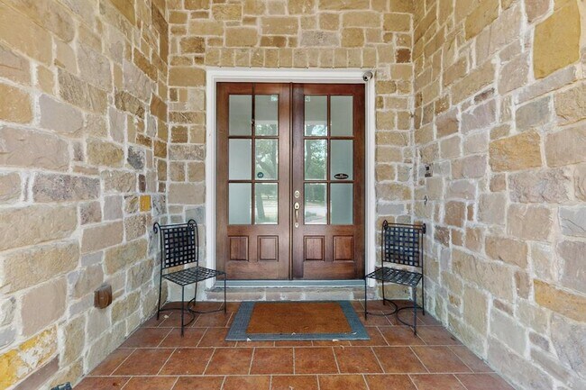 Foto del edificio - 102 Kildrummy Ln