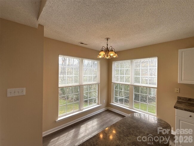 Building Photo - 507 Shafter Ct