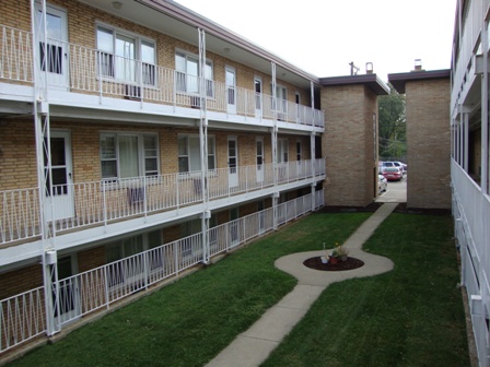 Courtyard - 4315 95th St