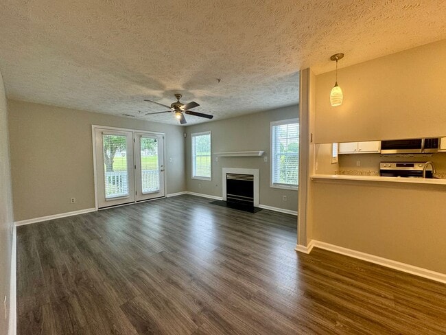 Building Photo - The Crossings at Morganton