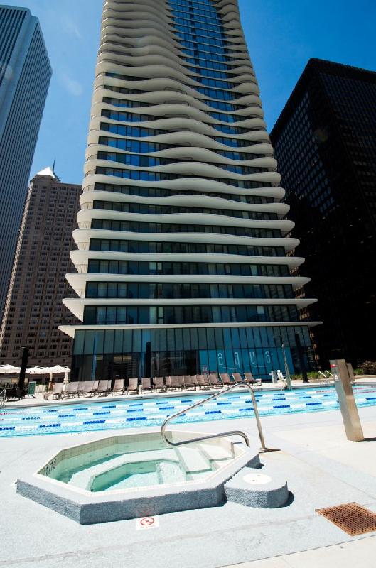 Foto del edificio - 244 N Columbus Dr