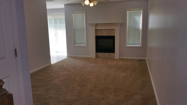 Building Photo - Windwood Court