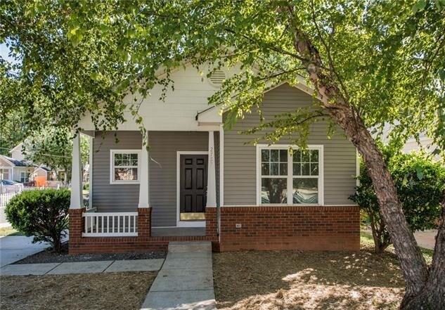 Primary Photo - 2737 Wingate Ave