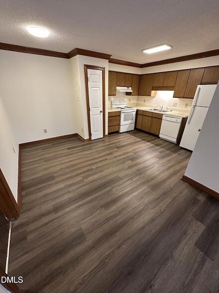 Foto del edificio - 3523 Ivy Commons Dr