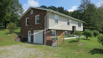 Building Photo - 511 Upper Service Rd