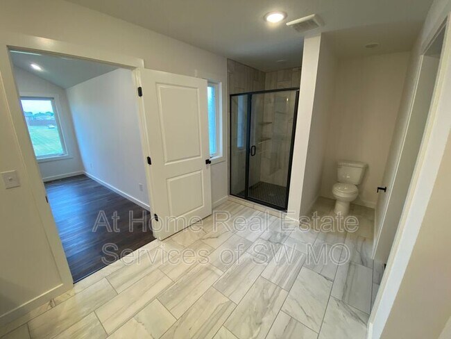 Building Photo - 3641 N Huntington Ave