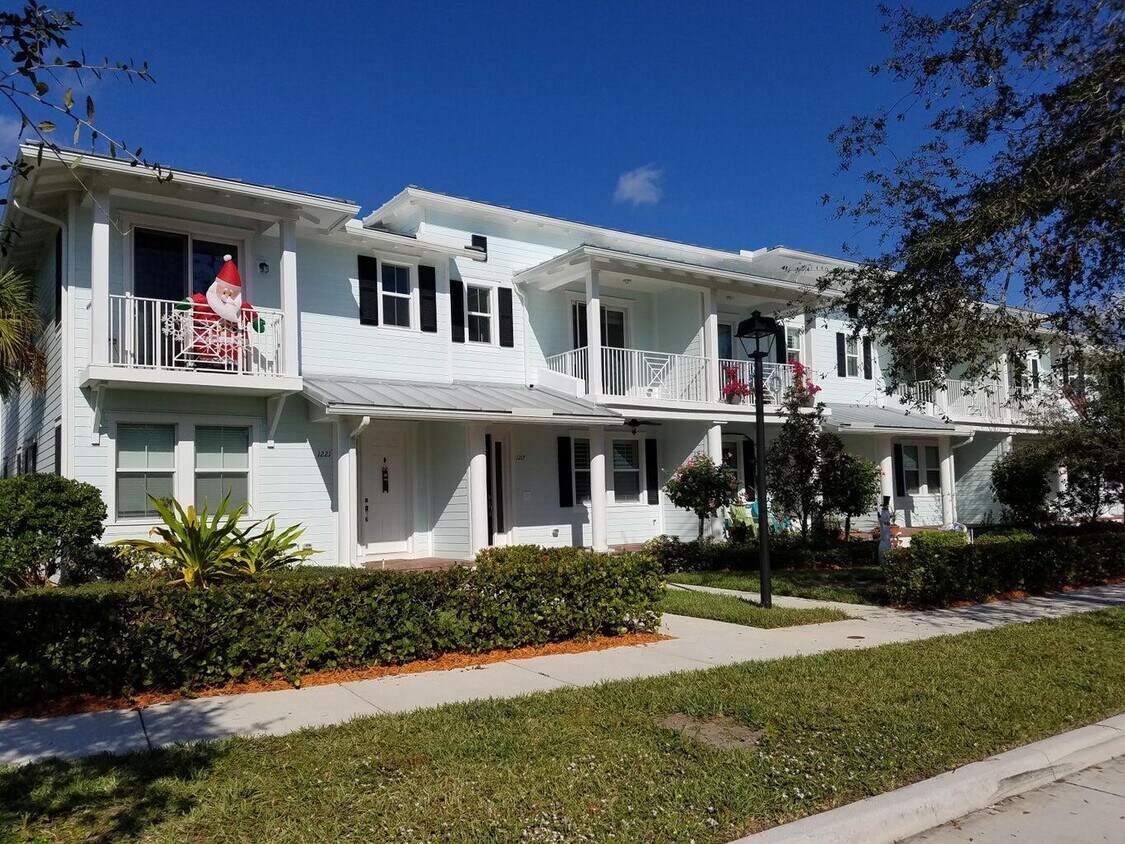 1217 Dakota Dr Jupiter FL 33458 - 1217 Dakota Dr Jupiter Fl Primary Photo