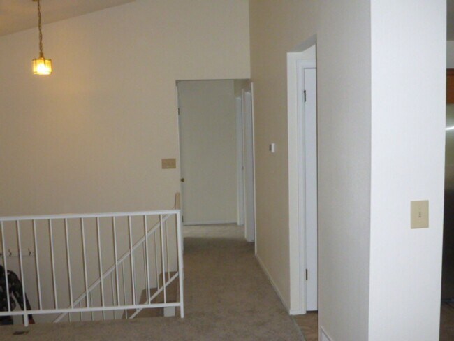 Building Photo - Single family home in Lafayette.