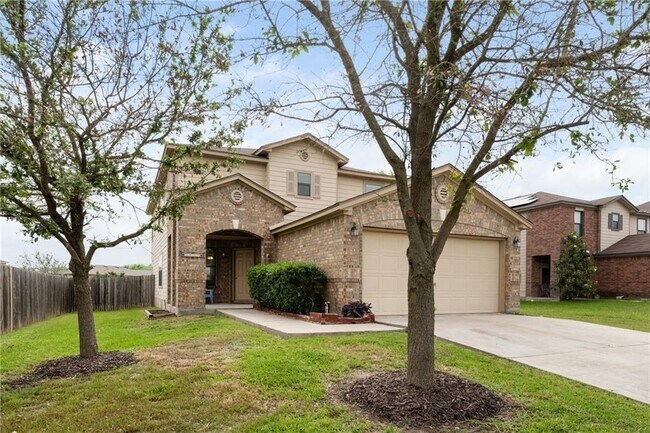 Building Photo - 2417 McCook Dr