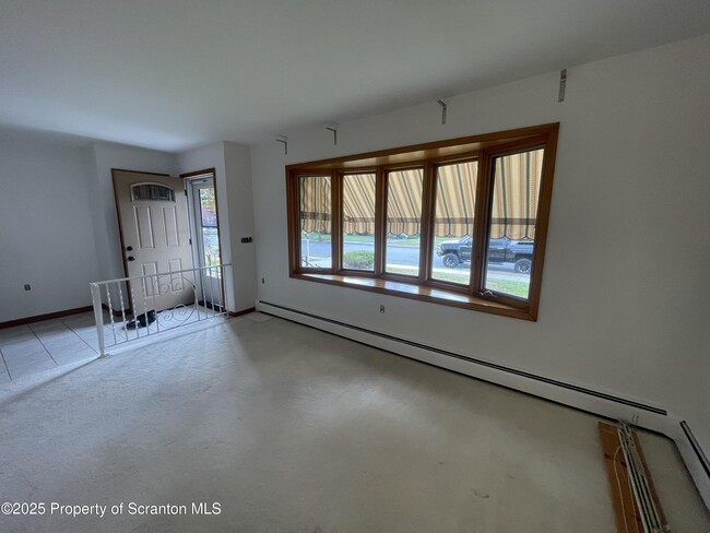 Foto del edificio - 708 Woodmere Ave