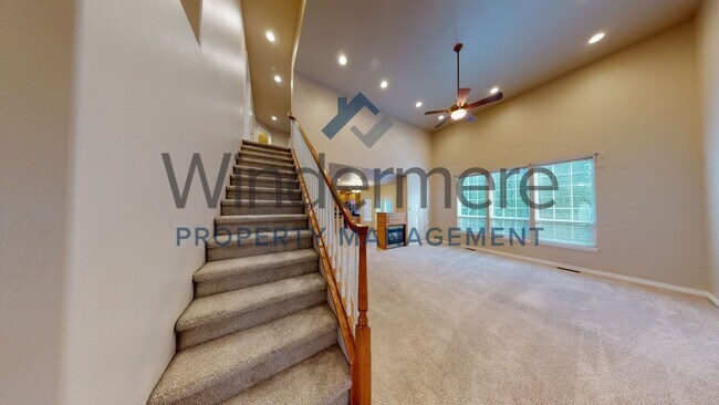 Building Photo - 1827 SE Bliss Ln