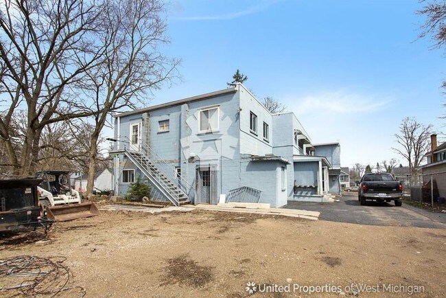 Building Photo - 217 N Union St