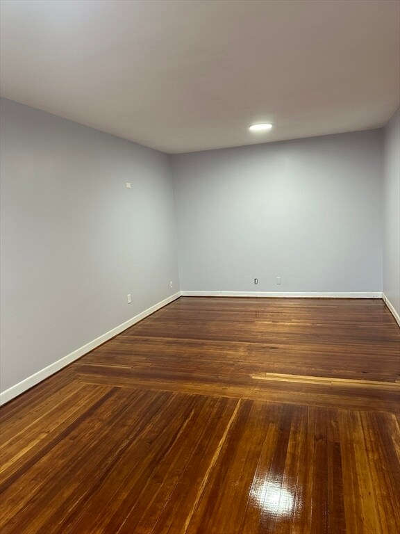 Building Photo - 1739 Shore