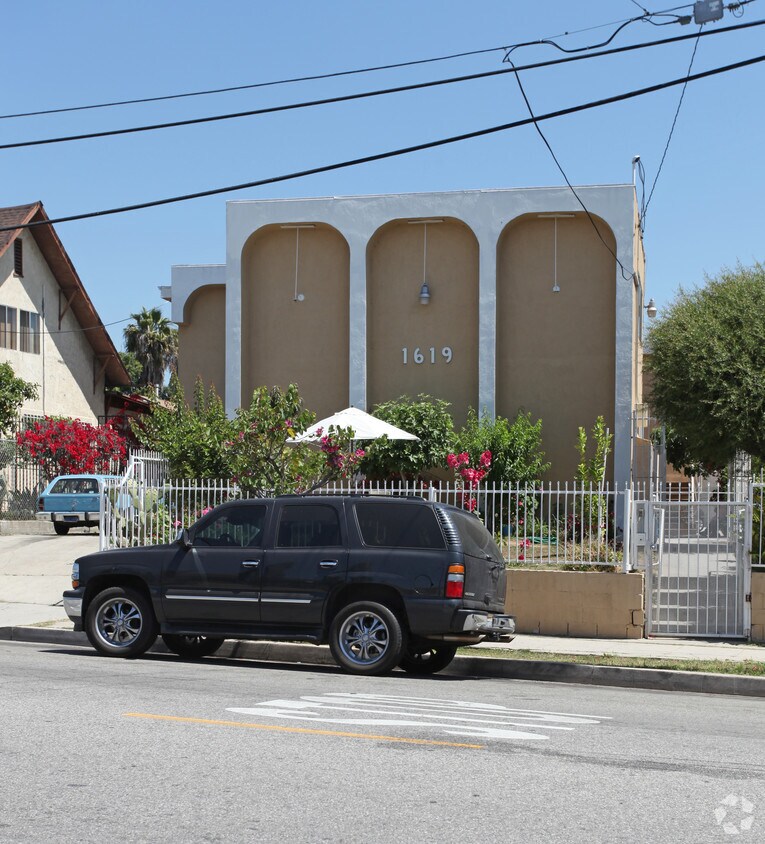 Building Photo - 1619 Pleasant Ave