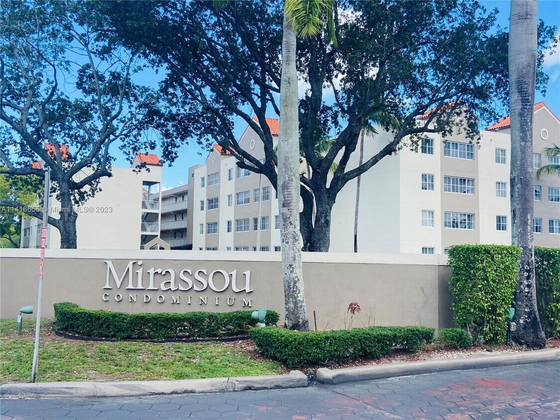 Primary Photo - 6065 NW 186th St