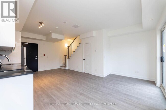 Photo du bâtiment - 861-T861 Sheppard Ave W
