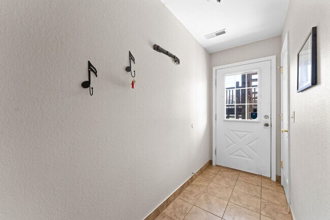 Foto del edificio - Apartment for Rent