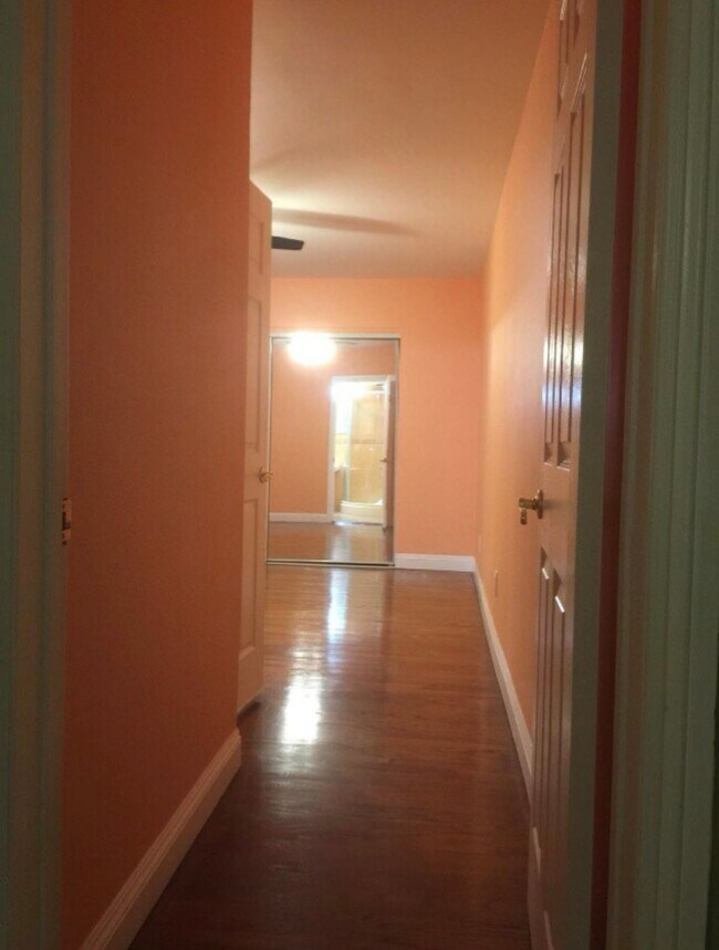 Foto del edificio - 5115 Canoga Ave