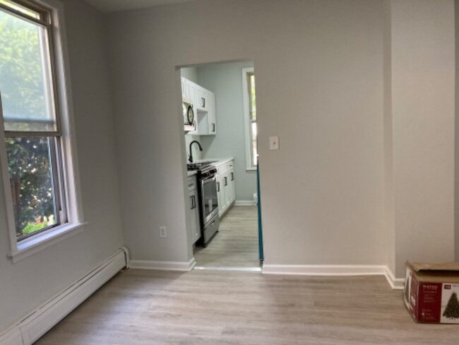 Foto del edificio - 102 Evergreen St