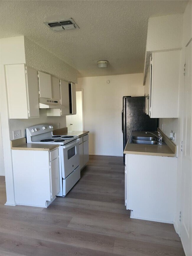 Foto del edificio - 905 Fieldwood Dr