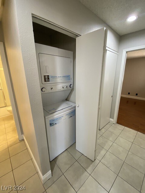 Building Photo - 4110 Sanderling Cir