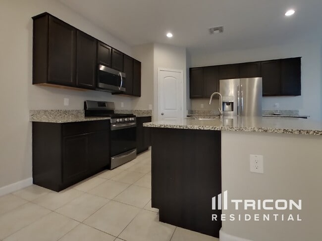 Building Photo - 30216 W Fairmount Avenue Buckeye AZ