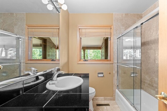 Building Photo - 848 Aspen Dr
