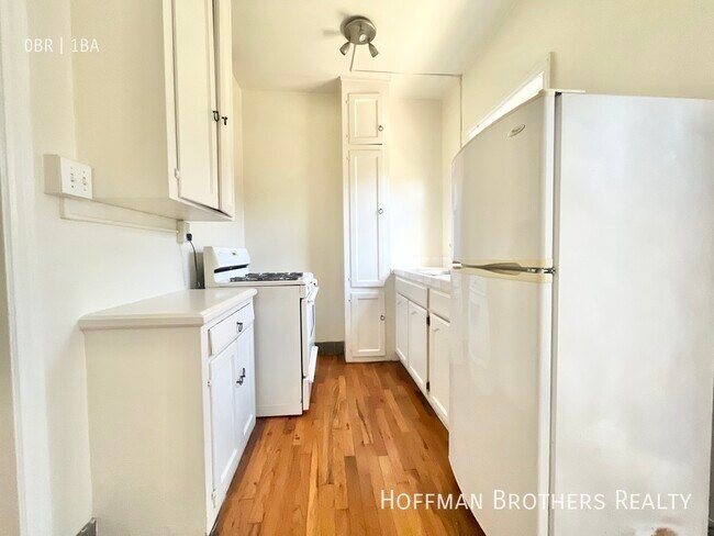 Building Photo - 836 Sanborn Ave