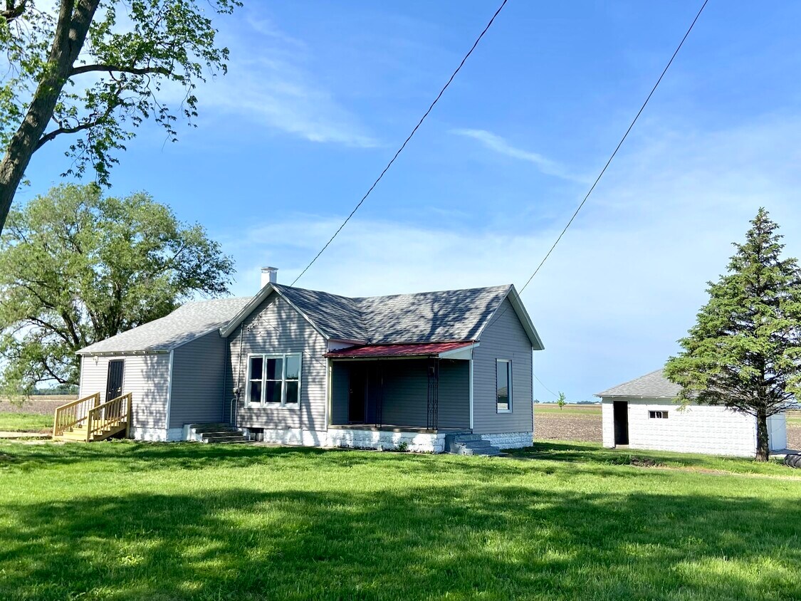 Primary Photo - 15240 E 1200 North Rd