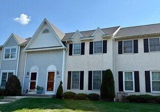 Building Photo - 2814 Kingston Dr