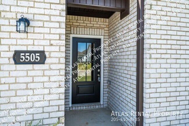 Foto del edificio - 5505 Blue Jay Cir