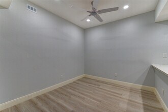 Building Photo - 11711 Memorial Dr