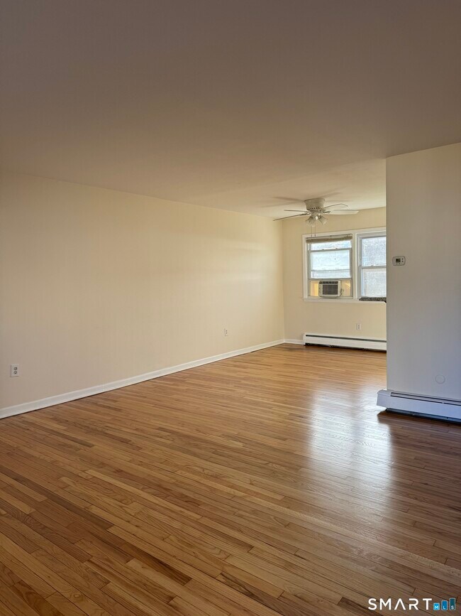 Building Photo - 855 Black Rock Tpke