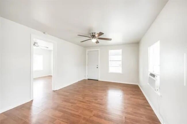 Foto del edificio - 6608 Georgianna Dr