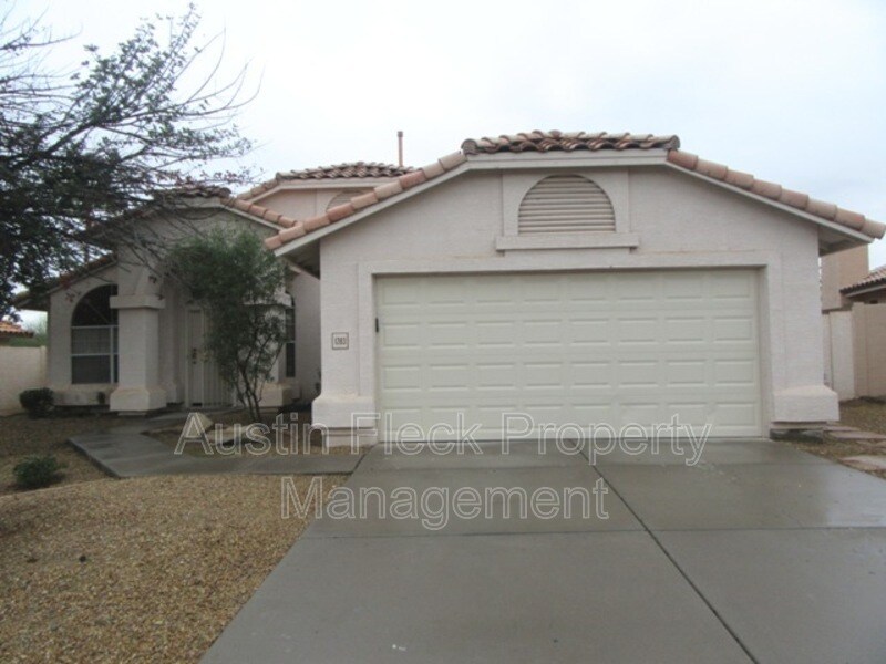 Primary Photo - 1283 W Yvonne Ln
