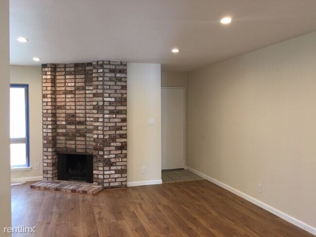 Foto del edificio - 4 br, 2.5 bath Townhome - 1162 Marianas Ln