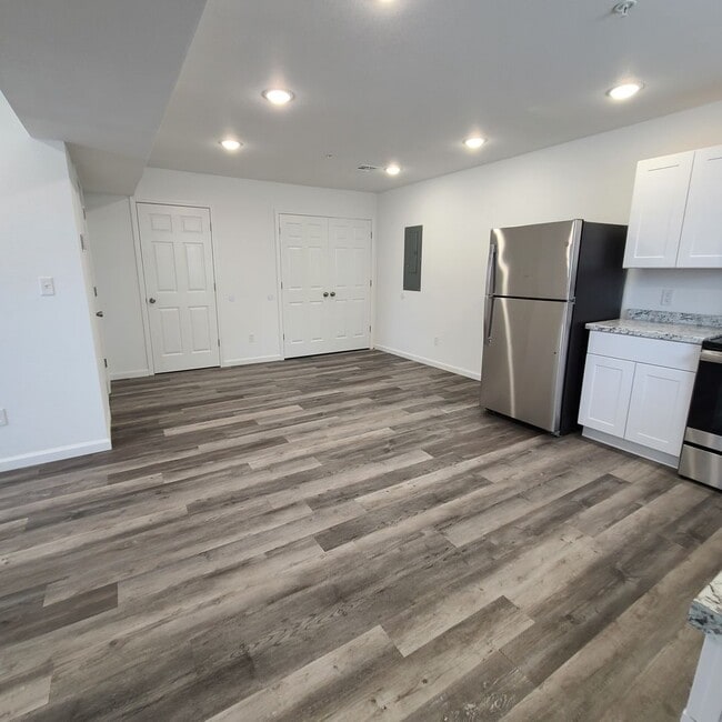 Building Photo - Townhomes Now Available in Strafford MO!