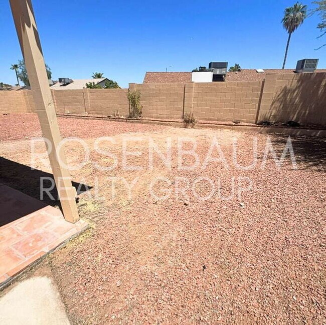 Foto del edificio - Gorgeous 3-beds, 3-baths home in the Suncr...