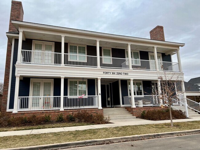Foto del edificio - Extra large new 4 bdrm 3.5 bath townhome i...