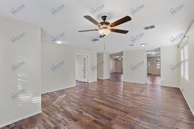 Building Photo - 208 Blazing Star Trail