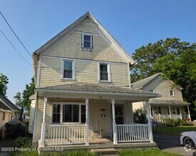 Building Photo - 135 Throop St