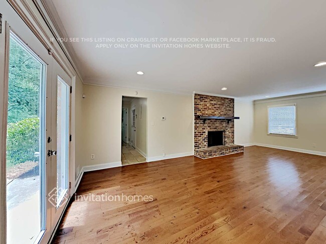 Building Photo - 3820 Cline Dr SE