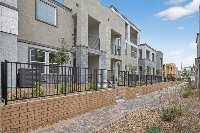 Building Photo - 334 Cymbal Pl